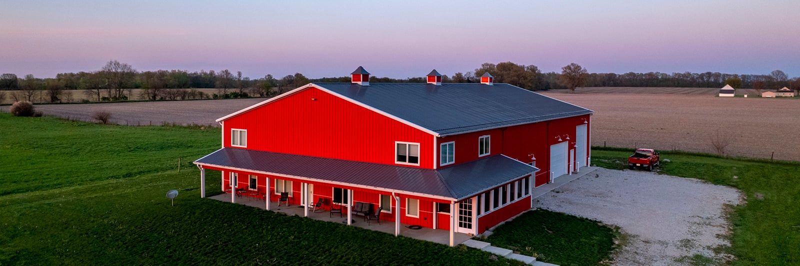 Houses That Look Like Barns 1334